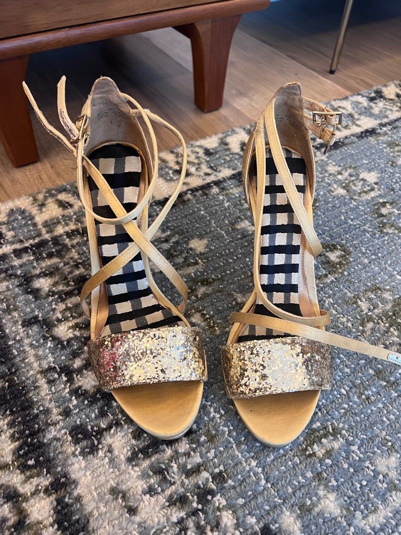 Clarks gold heels store