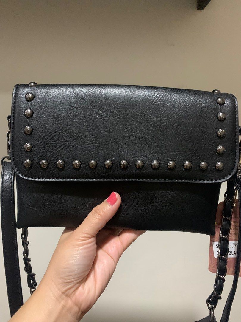 Crossbody bag by Sam Hadley