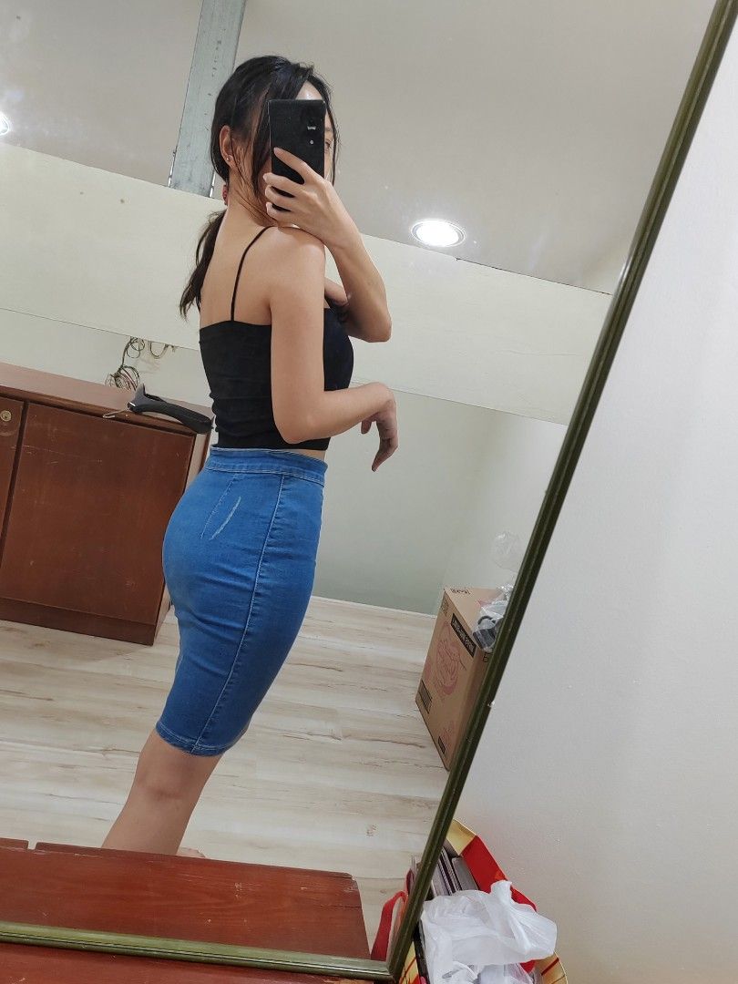 Tight fitted hotsell denim skirt