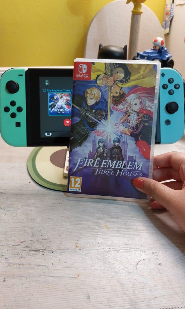 Fire emblem three houses nintendo switch lite hotsell