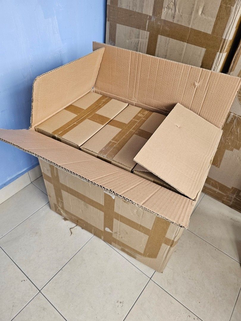 **FREE** USB Cable / Earphones in Wedding Packaging, Hobbies & Toys