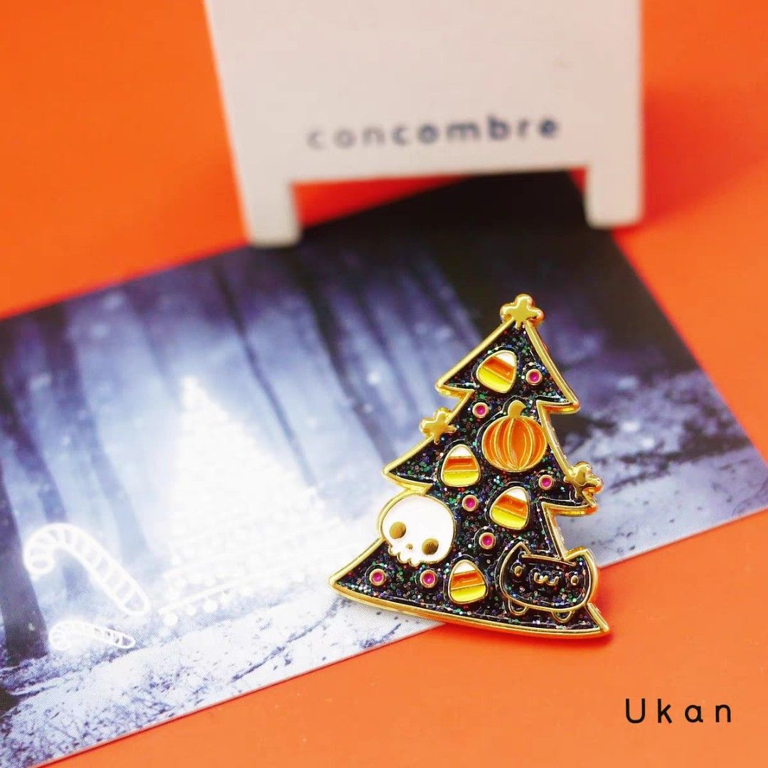 Christmas tree lapel pin online