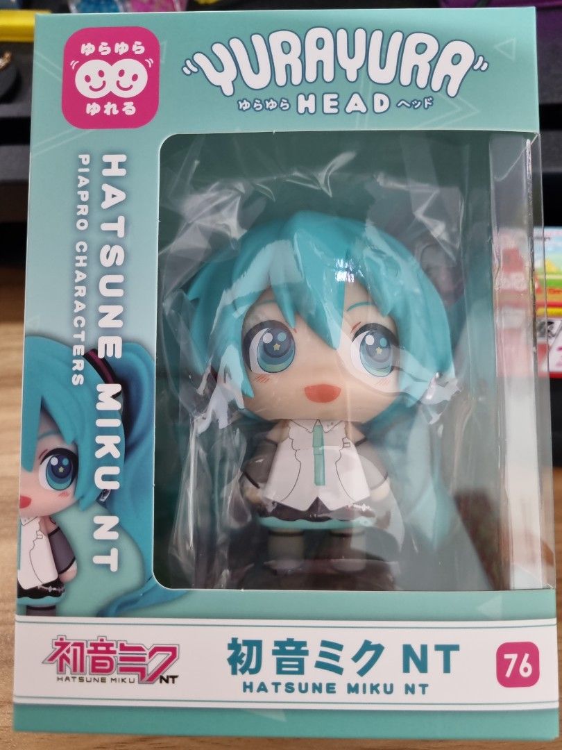 Max Limited Hatsune Miku Yurayura Bobblehead Figure - 5" Tall, Wobbling Head, Includes Base