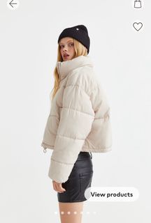 (Category: ) located in . Submitted by wardrobe-b (Listing ID 1246639850, Image 1). Description: .