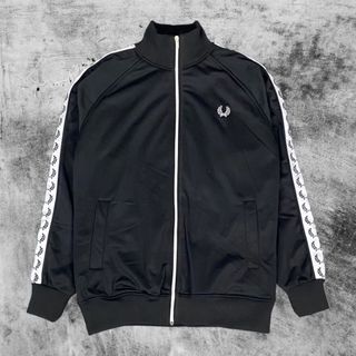 (Kategori: ) berada di . Dikirim oleh nethrift (ID iklan 1246624135, Gambar 1). Deskripsi: .