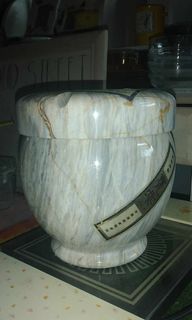 JAPAN SOLID HEAVY MARBLE JAR WITH COVER & 5 CERAMIC SPOONS