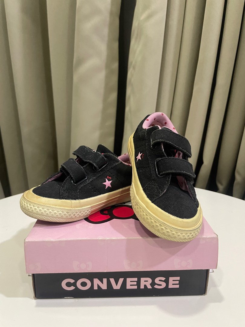 Hello kitty converse velcro top