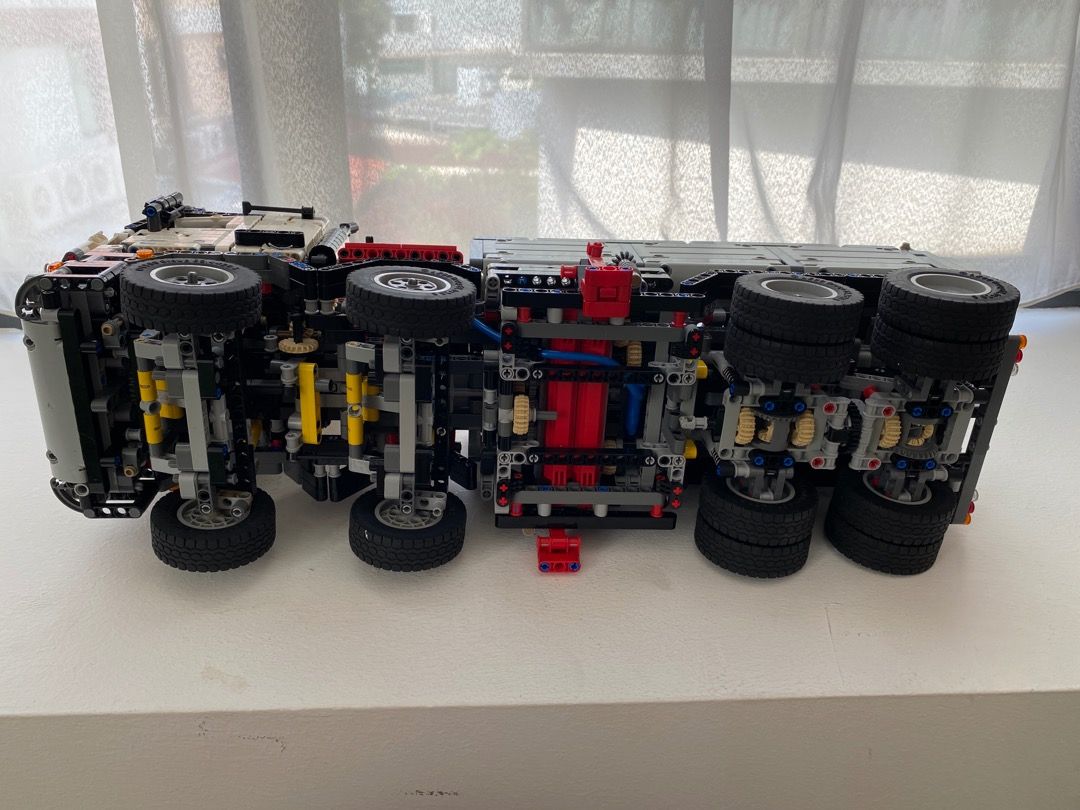 LEGO TECHNIC Mercedes Benz Arocs 3245 42043 Hobbies Toys