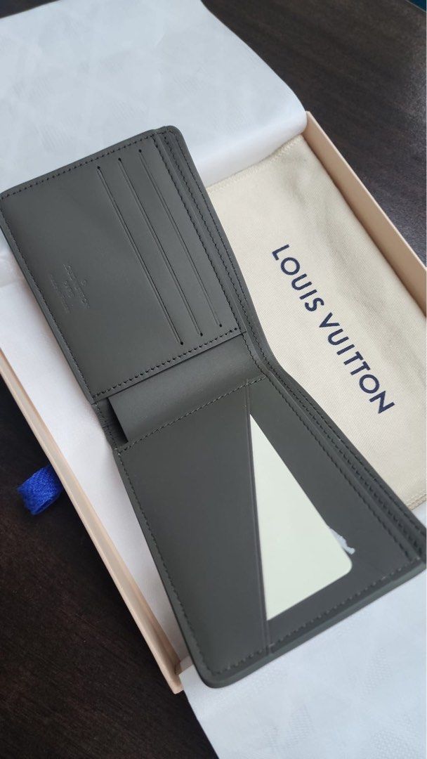 Louis Vuitton Multiple Wallet M60662 (NEW!), Men's Fashion, Watches &  Accessories, Wallets & Card Holders on Carousell