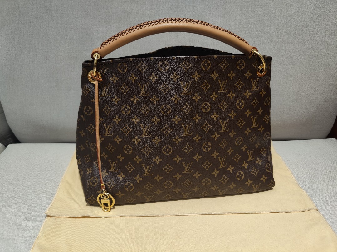 LV Monogram Canvas Artsy MM bag, Luxury, Bags & Wallets on Carousell