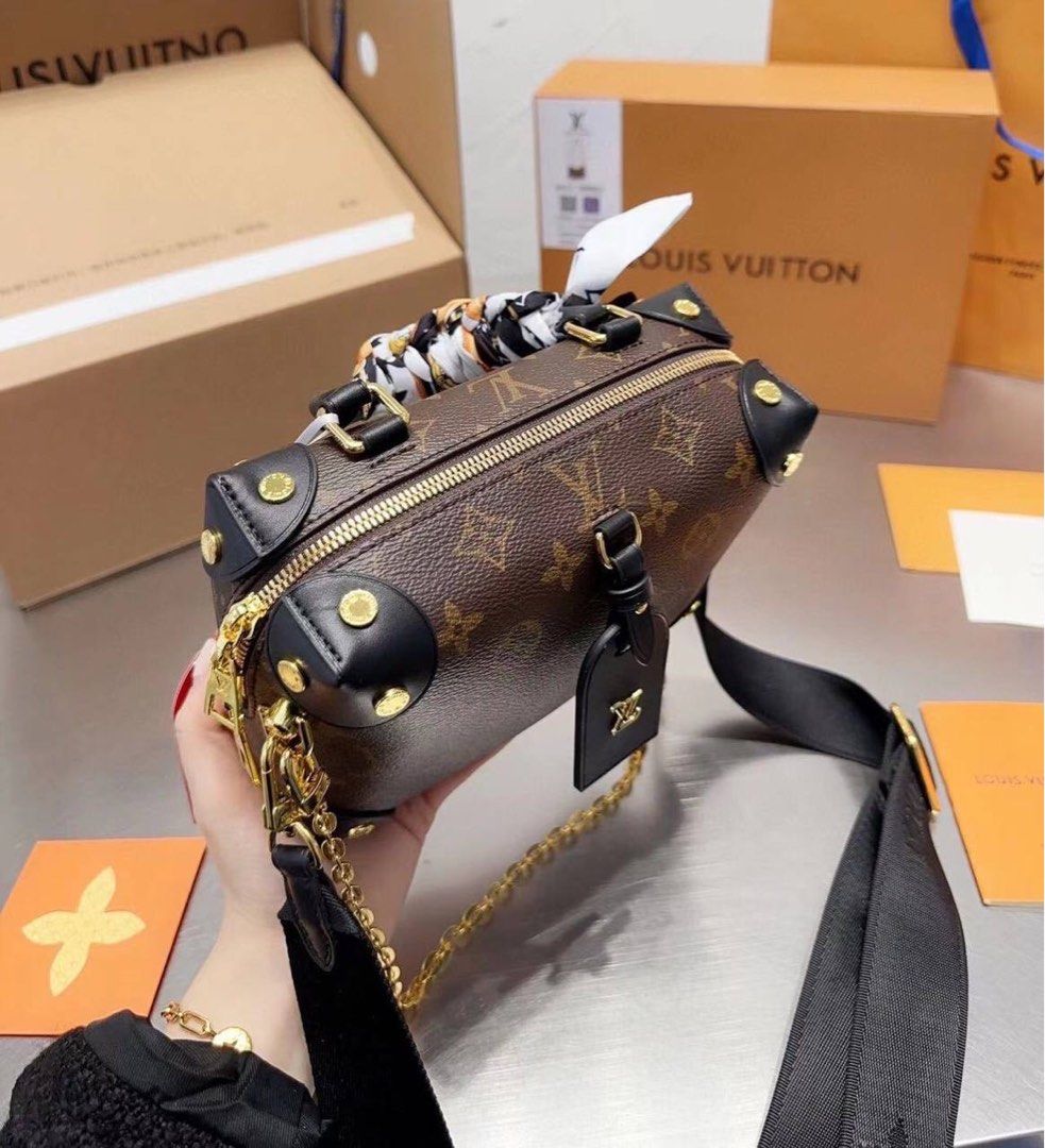 Louis Vuitton Lily woc, Women's Fashion, Bags & Wallets, Cross-body Bags on  Carousell