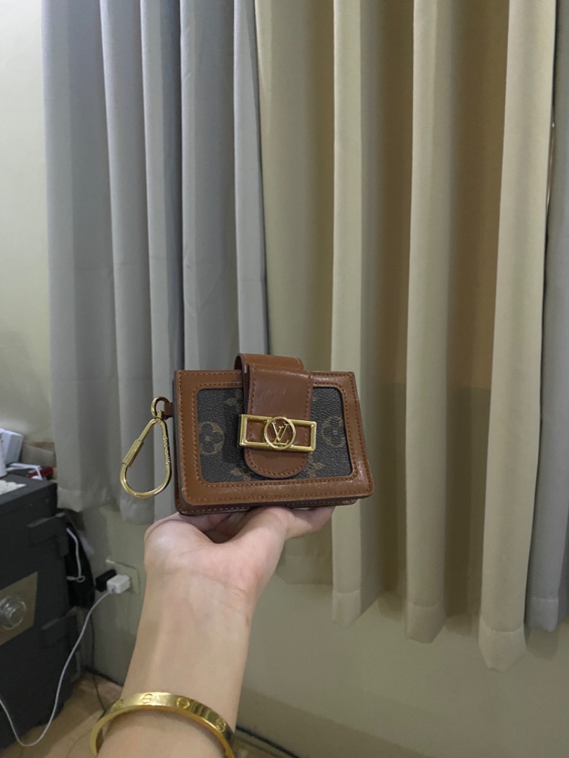 LV dauphine multicartes (rare) on Carousell