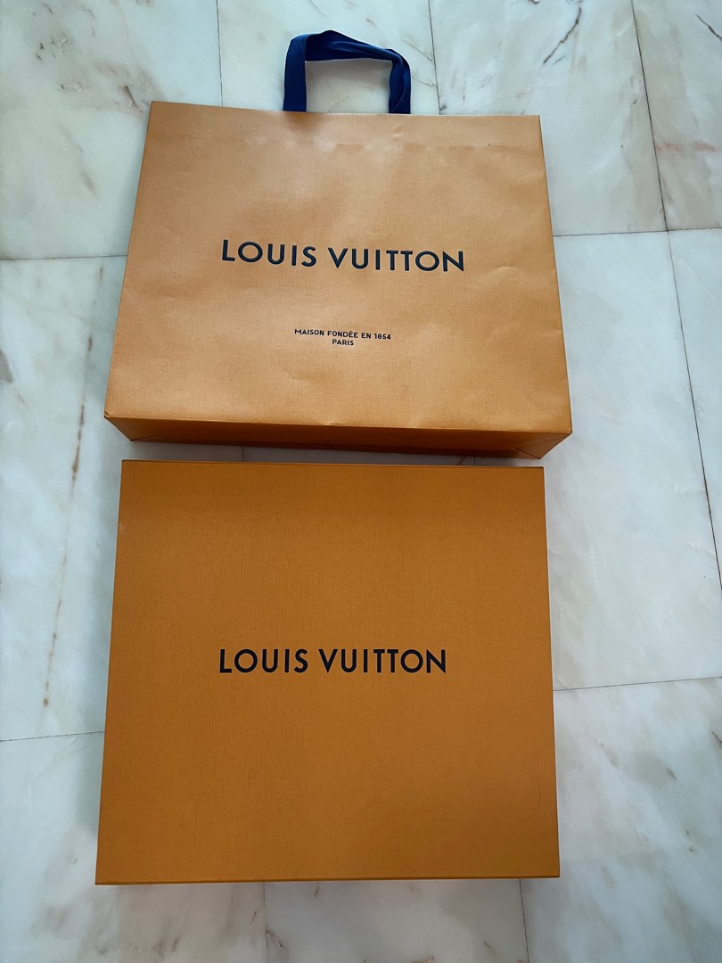 LV Neverfull box and paper bag