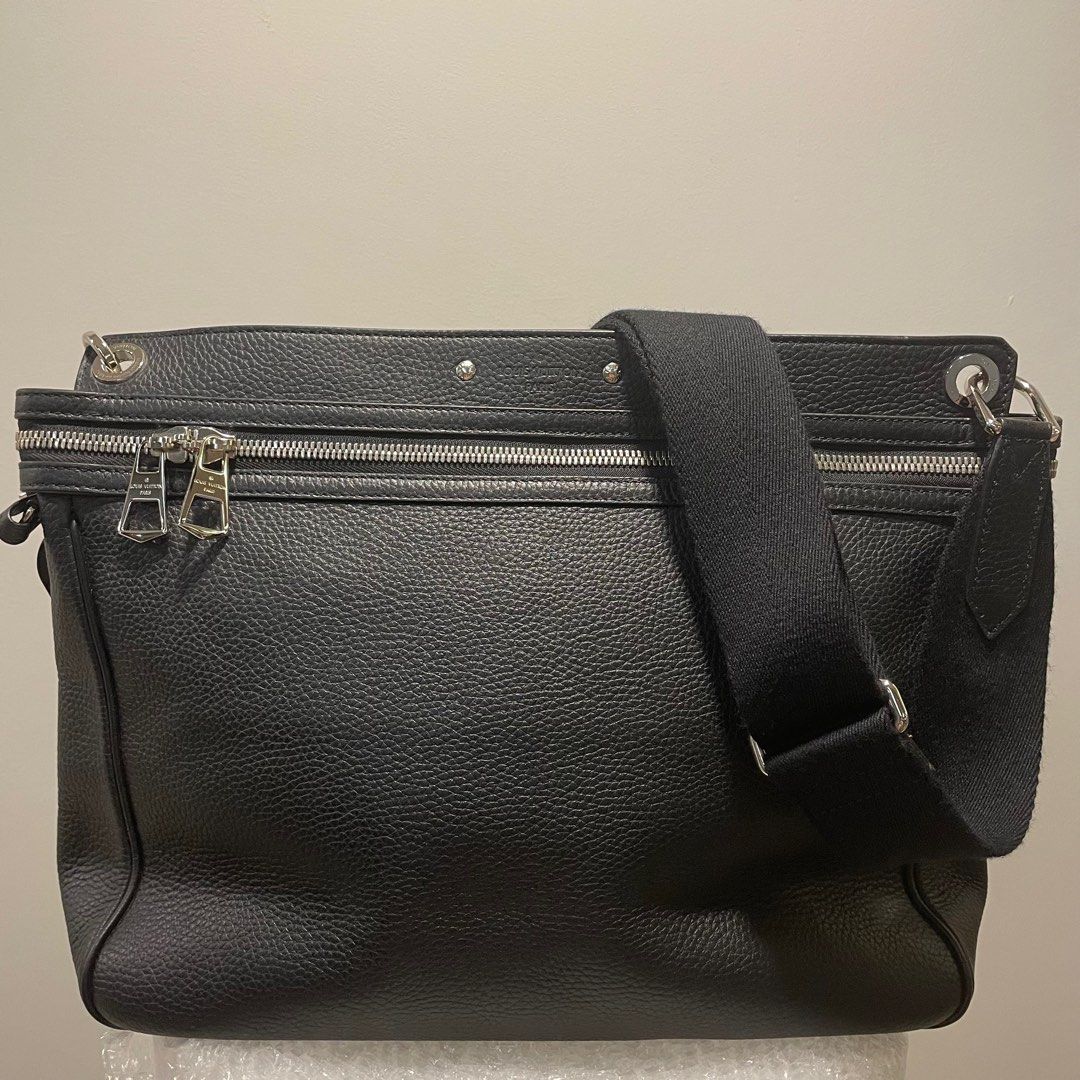 LOUIS VUITTON Armand Backpack - Tau Noir