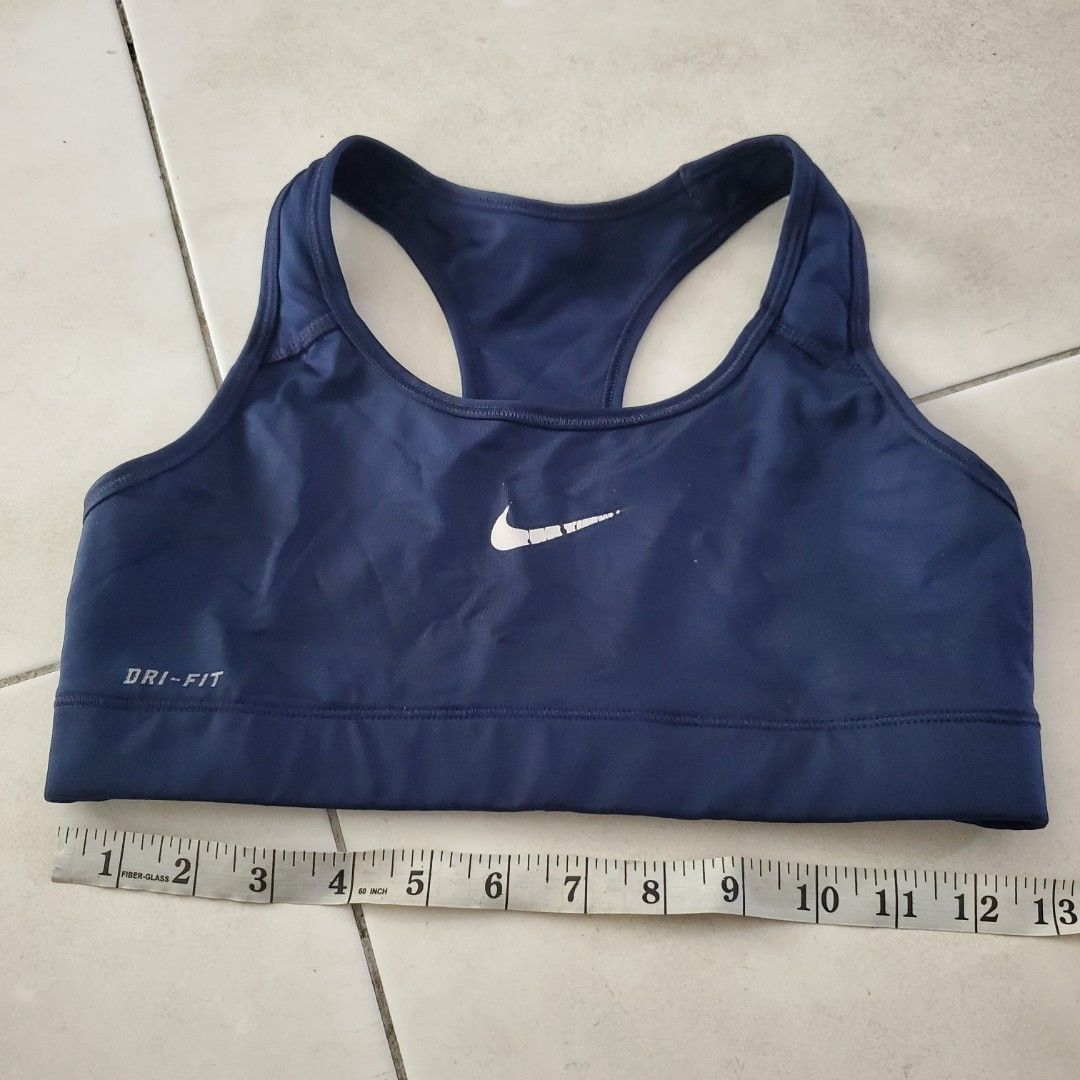 guess sports bra, Women's Fashion, Activewear on Carousell