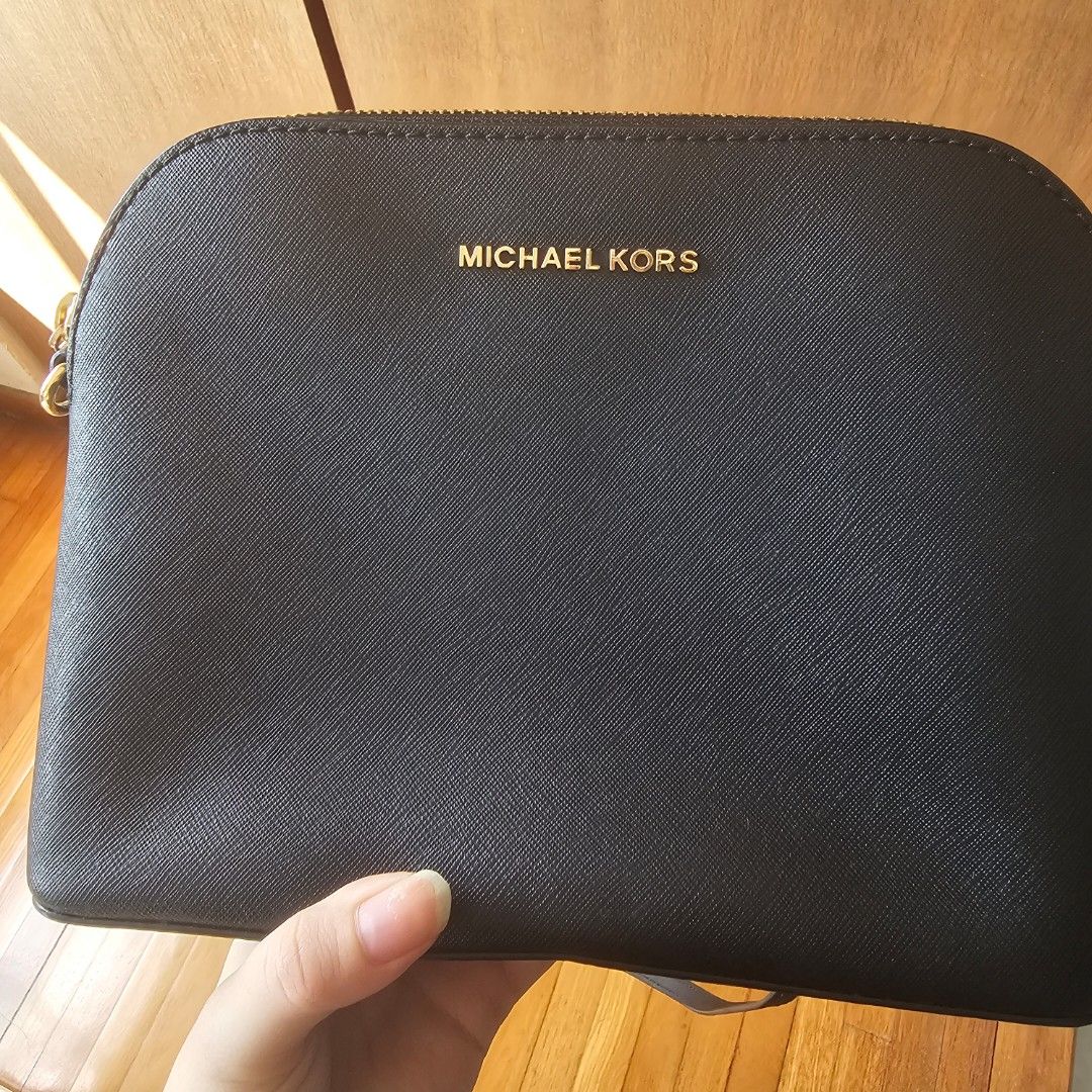 Michael Kors Crossbody Bag, Luxury, Bags & Wallets on Carousell
