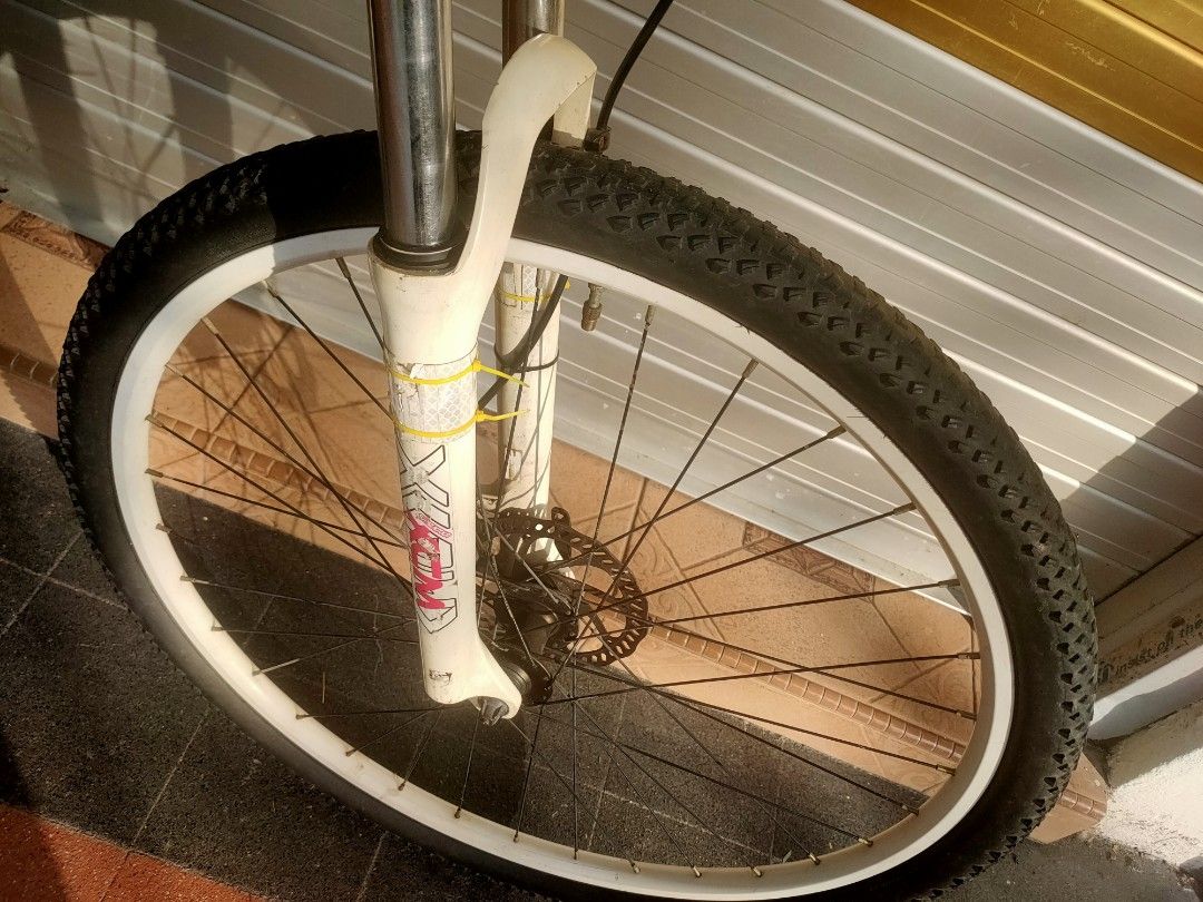 Mongoose meteore sport 650b hot sale