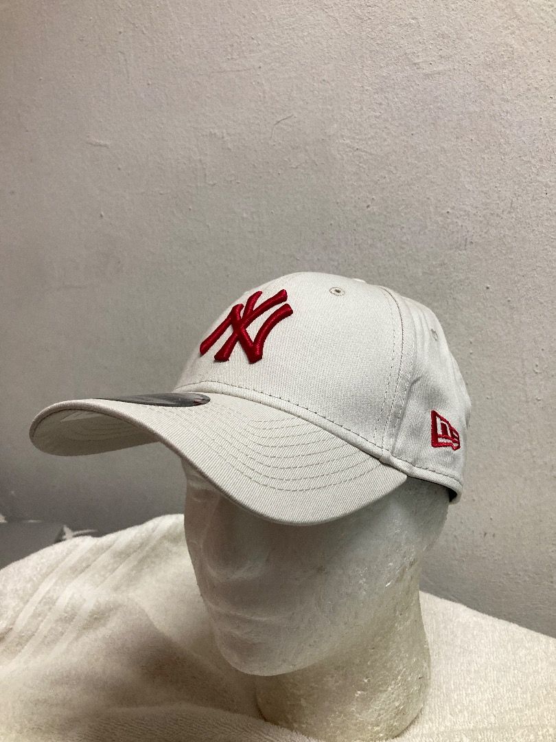 Red New Era MLB New York Yankees 9FORTY Cap