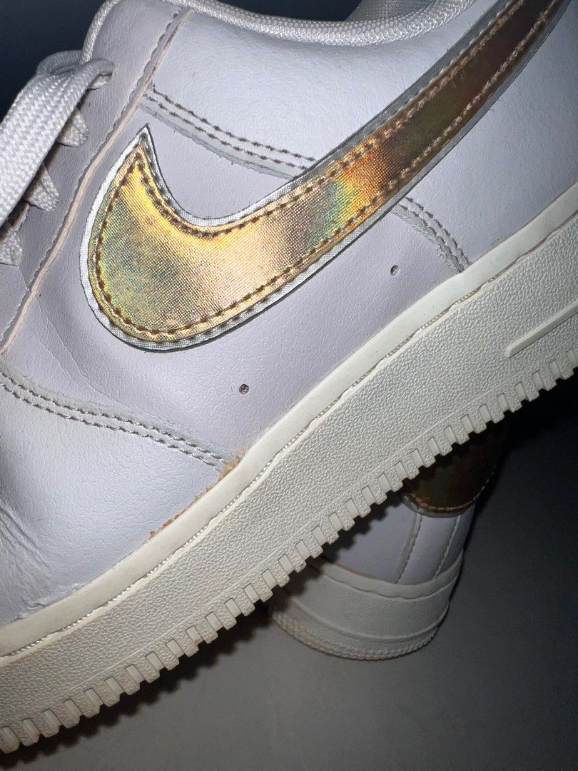 nike air force 1 holographic white