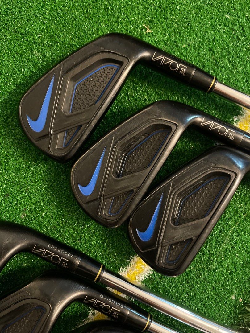 Black nike top irons