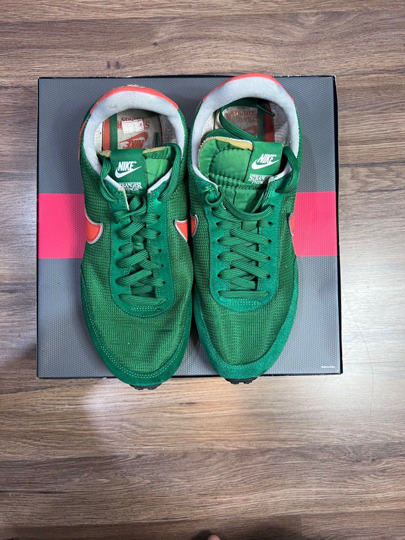 Nike stranger things tailwind green store