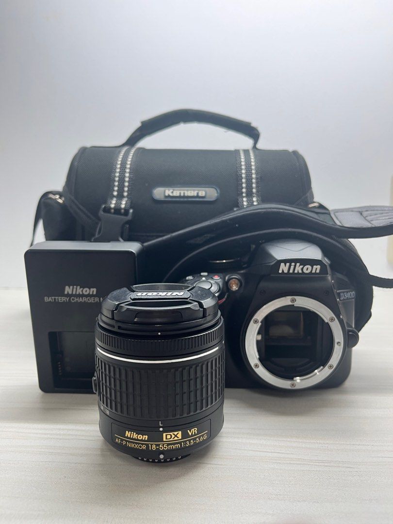 Nikon d3400相機+ 原廠18-55mm鏡頭, 相機攝影, 相機在旋轉拍賣