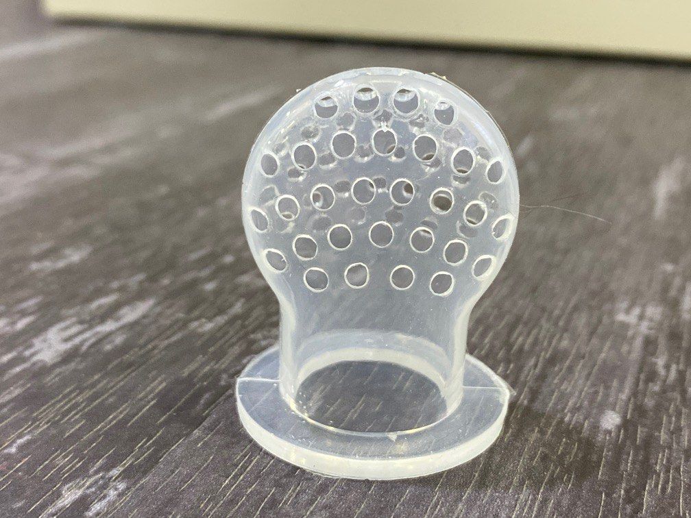 Original ClevaMama Clevafeed Baby Safe Fruit Food Feeder Feeders With Extra Teat