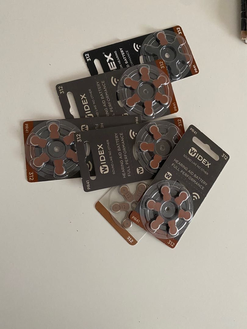 Oticon hearing aid batteries, Health & Nutrition, Assistive