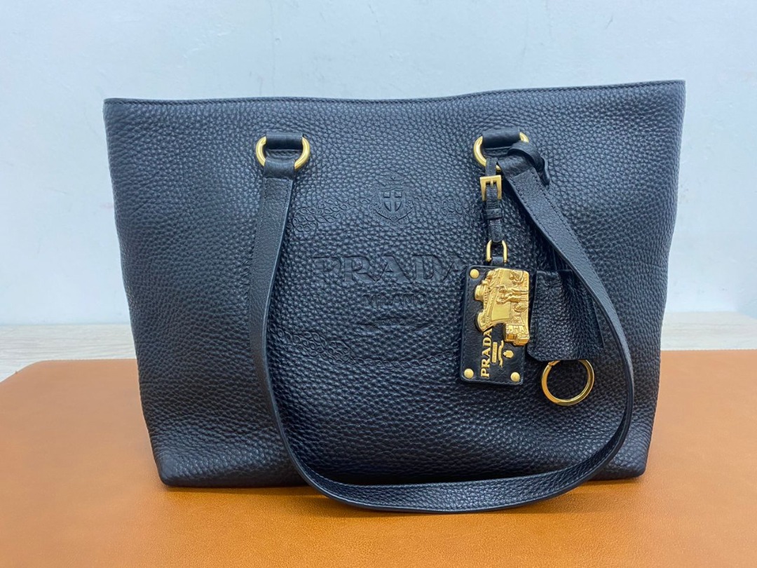 PRADA 1BG100 BLACK VITELLO DAINO TOTE BAG GHW Luxury Bags
