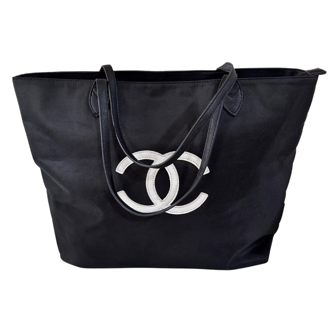 Chanel VIP Tote Bag, Luxury, Bags & Wallets on Carousell