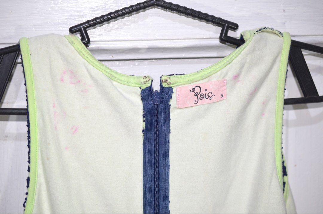 Preloved dress for women (Category: Dresses) located in Quezon City. Submitted by anythingpreloved0 (Listing ID 1246624456, Image 3). Description: ✅ issue: with stain inside, not visible when dress is worn ✅ fits xs to s ✅ good condition.