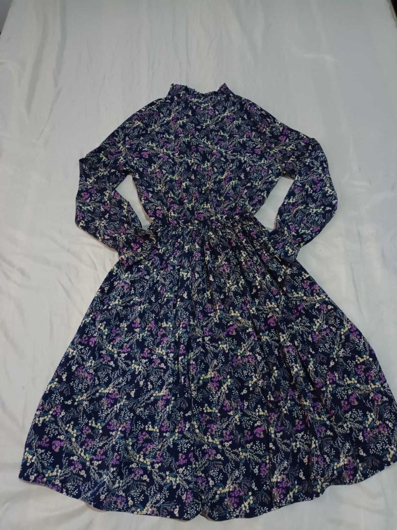 Preloved Dress from Korea (Category: Dresses) located in Quezon City. Submitted by margas_essentials (Listing ID 1246649766, Image 2). Description: Preloved dress from Korea Size: Small to medium Garterized waist Long sleeves Bell sleeves Very flowy and light Preloved but no flaw MOP: bank transfer or transfer to Paymaya (can transfer from GCash to Paymaya) Payment first before shipping Shipping fee care of buyer.