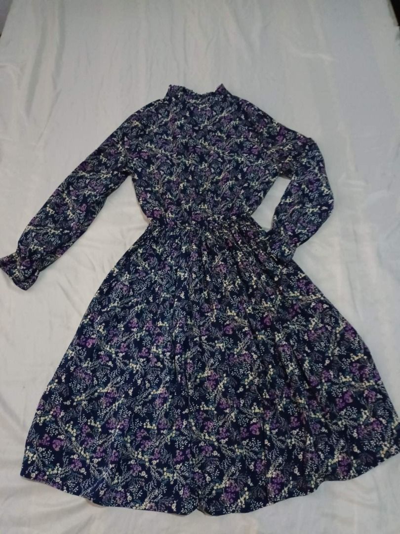 Preloved Dress from Korea (Category: Dresses) located in Quezon City. Submitted by margas_essentials (Listing ID 1246649766, Image 1). Description: Preloved dress from Korea Size: Small to medium Garterized waist Long sleeves Bell sleeves Very flowy and light Preloved but no flaw MOP: bank transfer or transfer to Paymaya (can transfer from GCash to Paymaya) Payment first before shipping Shipping fee care of buyer.