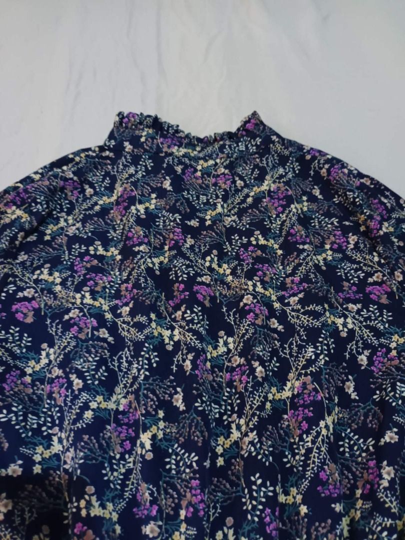 Preloved Dress from Korea (Category: Dresses) located in Quezon City. Submitted by margas_essentials (Listing ID 1246649766, Image 3). Description: Preloved dress from Korea Size: Small to medium Garterized waist Long sleeves Bell sleeves Very flowy and light Preloved but no flaw MOP: bank transfer or transfer to Paymaya (can transfer from GCash to Paymaya) Payment first before shipping Shipping fee care of buyer.