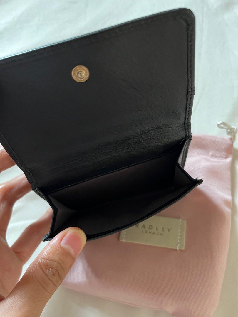 Radley wallet (Category: Luxury Bags & Wallets) located in Cavite. Submitted by enjei (Listing ID 1246564128, Image 3). Description: with card slots, coins, and dust bag. No flaws aside from slightly faded radley london logo in front..