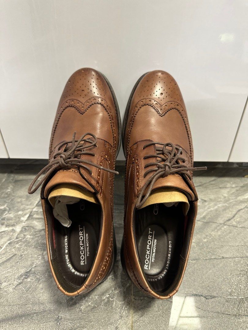 Rockport total hot sale motion wingtip