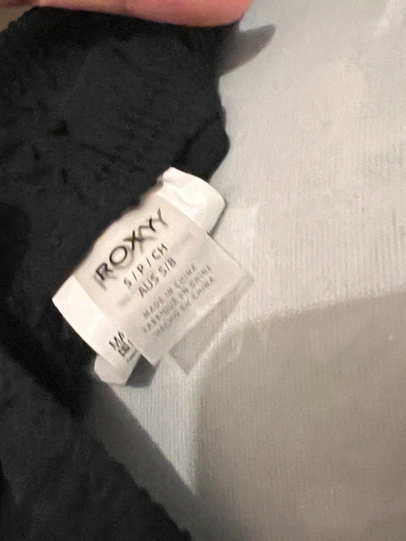 ROXY shorts (black) (Category: Activewear) located in Quezon City. Submitted by janey_21 (Listing ID 1246649285, Image 3). Description: Used once..