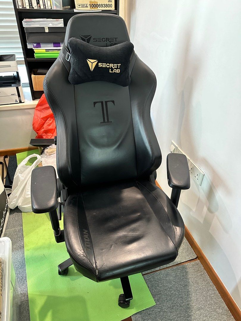 Secret lab titan 2020 Napa leather