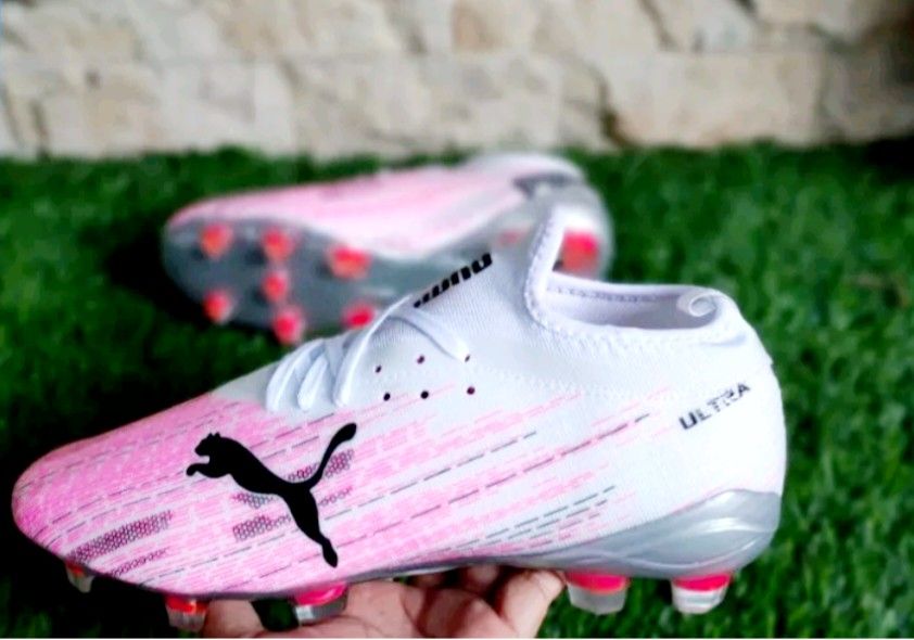 SEPATU SEPAK BOLA PUMA ULTRA Olah Raga Perlengkapan Olahraga