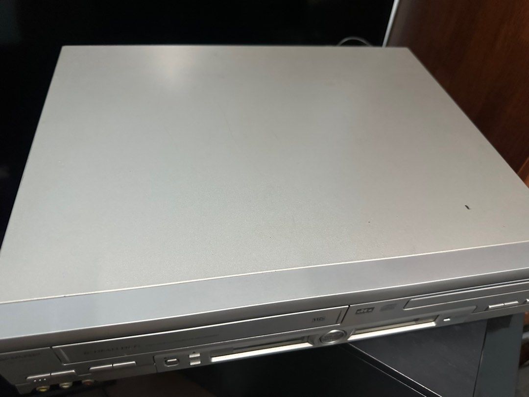 sharp vcr/dvd combination, TV & Home Appliances, TV & Entertainment