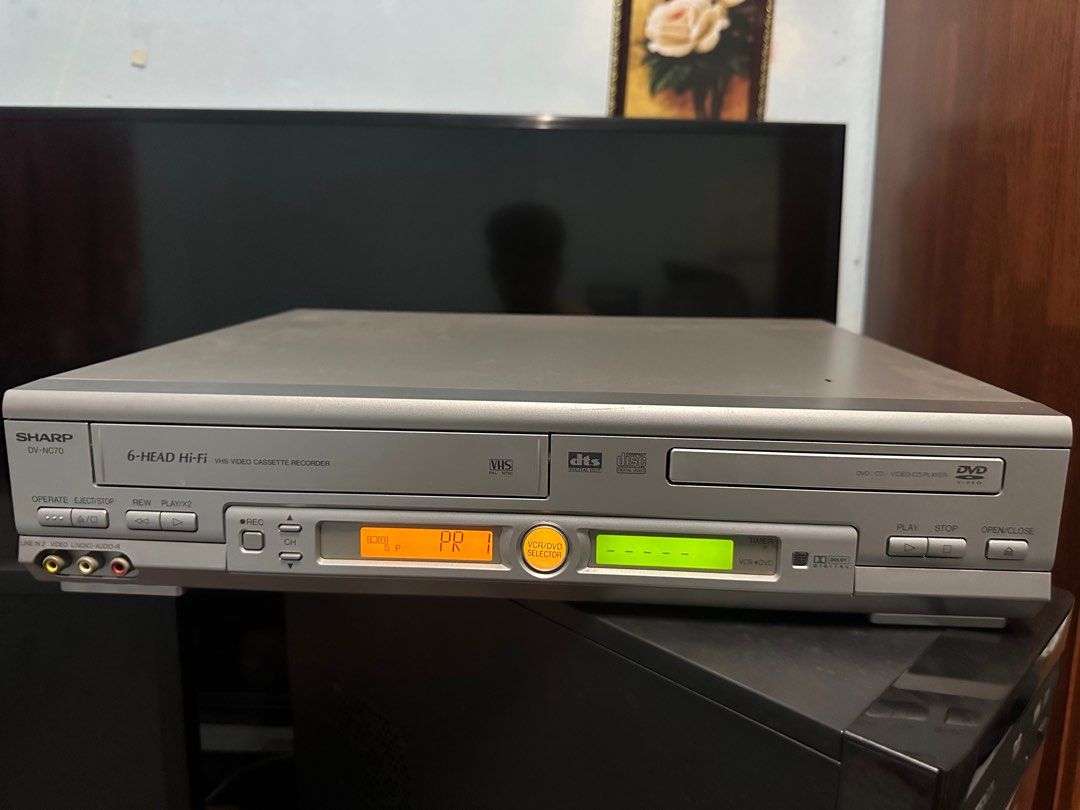 sharp vcr/dvd combination, TV & Home Appliances, TV & Entertainment