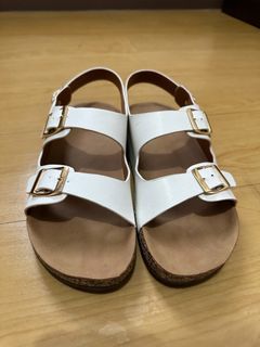 (Category: ) located in . Submitted by elle_white (Listing ID 1246611031, Image 1). Description: .