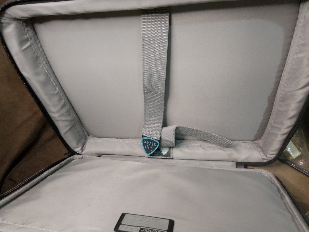 Tech Air Laptop Bag UK, Computers & Tech, Laptops & Notebooks on Carousell