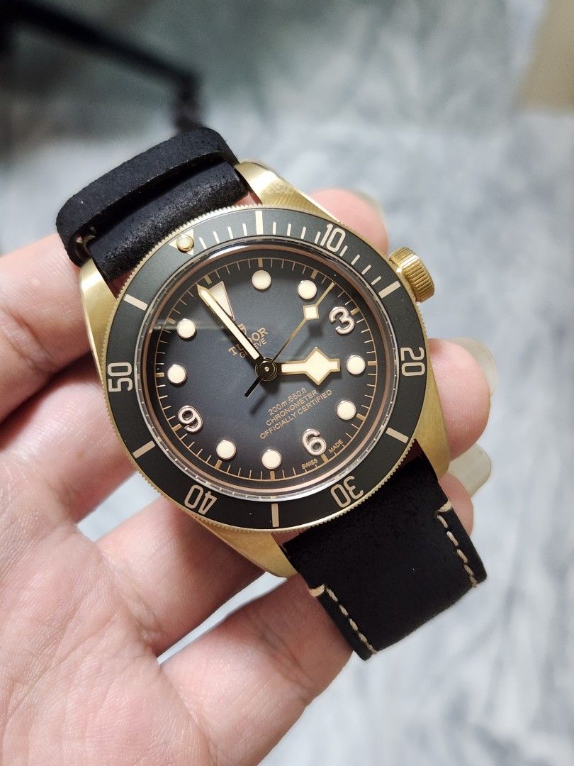 Tudor black bay bronze 43mm 79250ba