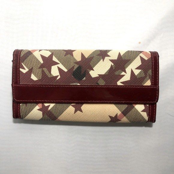 BRAND NEW Authentic Original Burberry Wallet, Luxury, Bags & Wallets on  Carousell