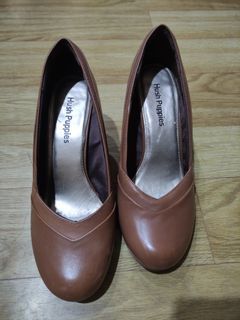 Used brown hush puppies heels