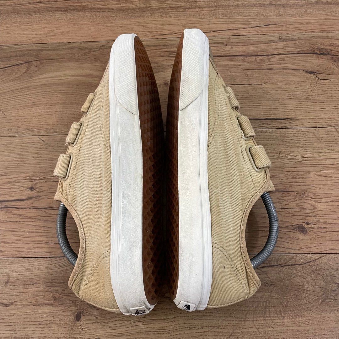 Vans prison issue on feet discount