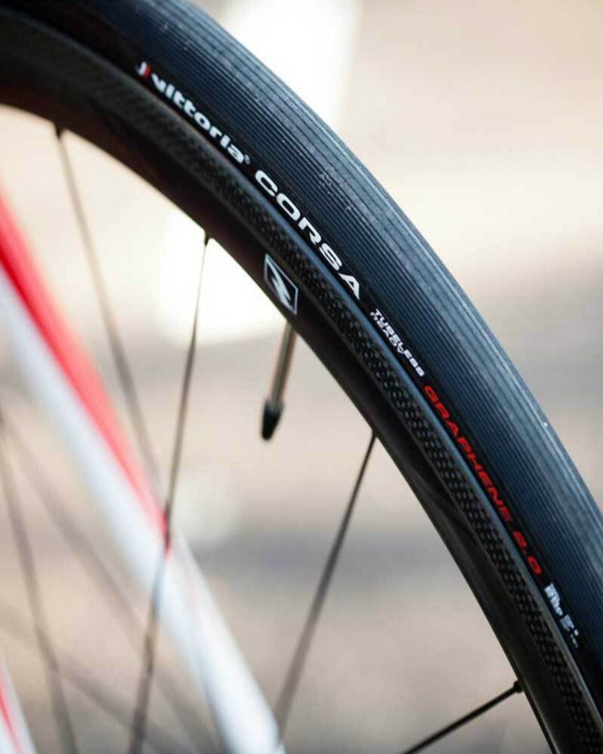 Pneu Vélo De Route Vittoria Corsa G2.0 Competition Clincher - 700 X 25C - Pour Performance Et Confort