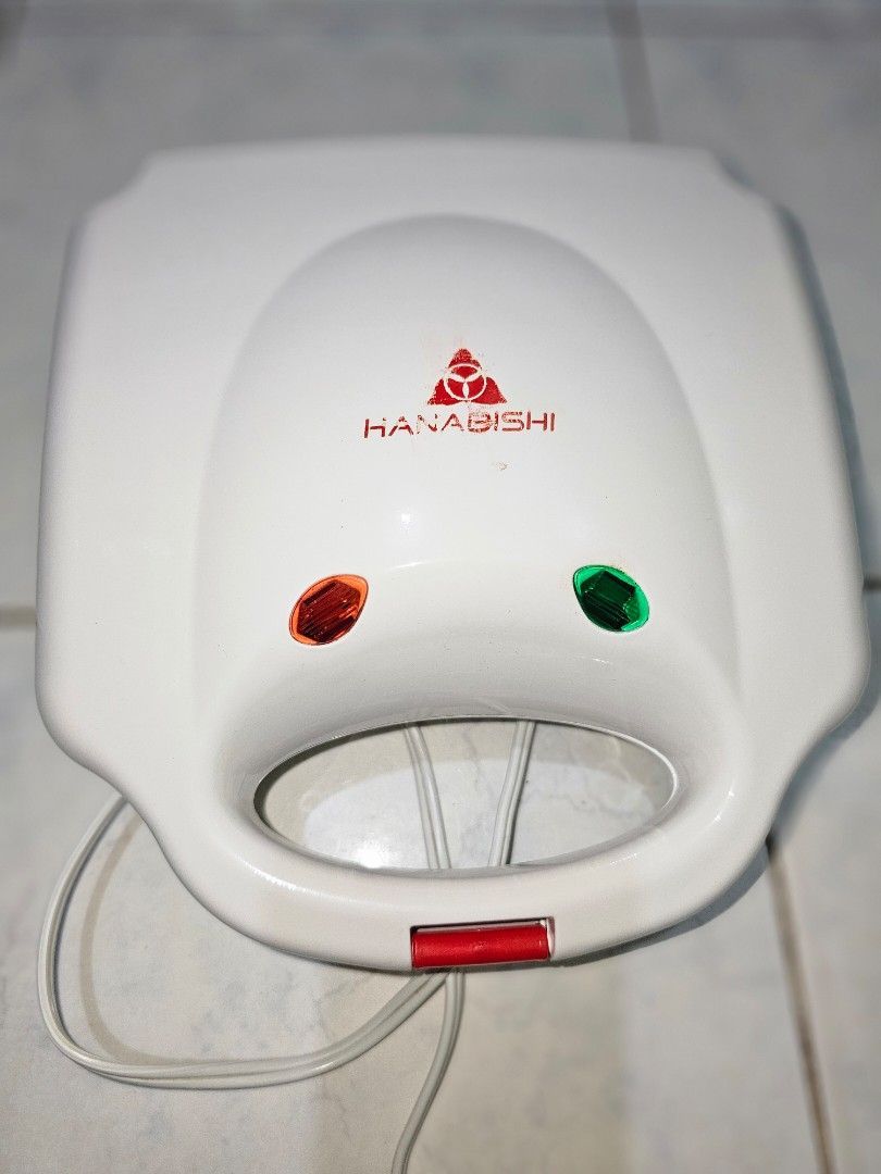 Waffle hotdog maker (Category: Breadmakers) located in San Ildefonso. Submitted by alexianna (Listing ID 1246603239, Image 1). Description: used 2 to 3 times only...busy na lahat sa bahay wala na pong gagamit kaya benta na lang po..well functional and in very good condition..mabilis lang makaluto ng waffle puede ka mag start ng waffle business mo kahit sa bahay lang..