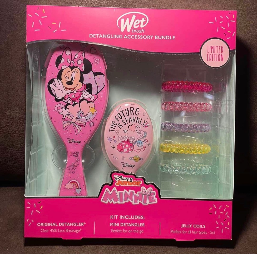 Wet brush detangling accessory bundle on Carousell